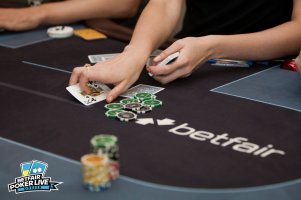 30071128.jpg